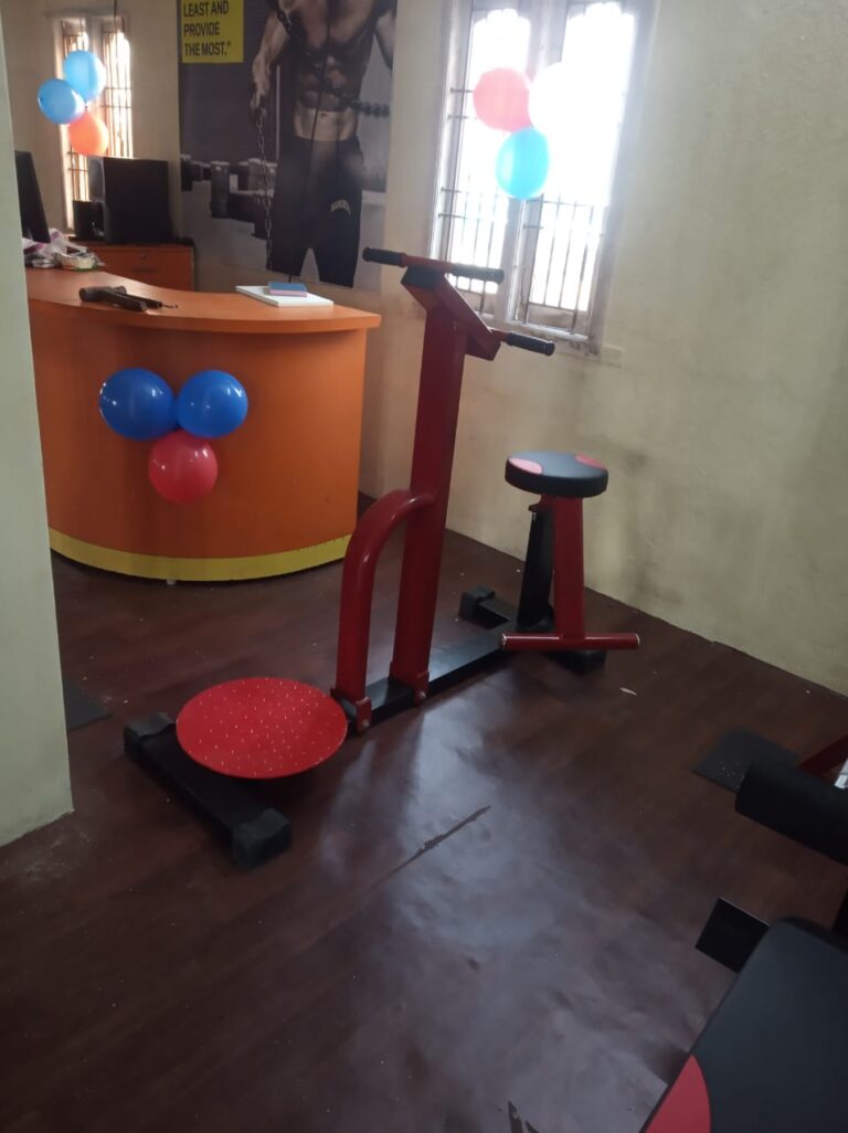 Sitting standing twister