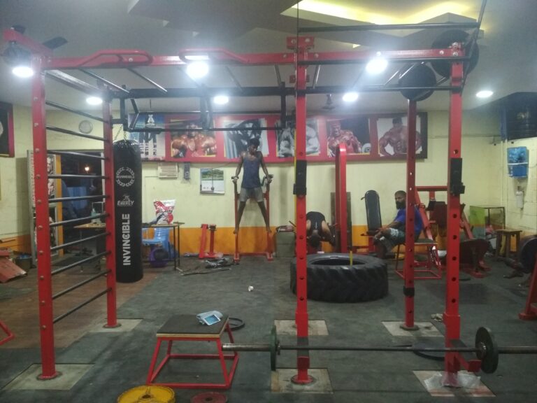 Crossfit cage